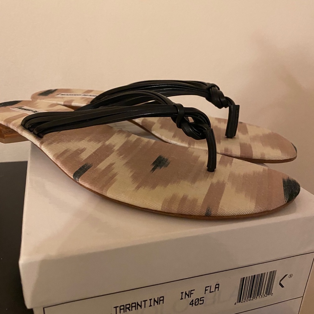 New Manolo Blahnik Tarantina Black Sandals